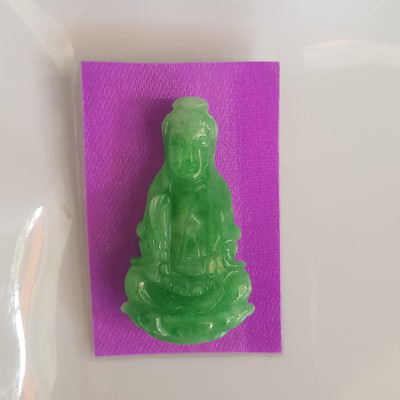 Mặt dây chuyền Nữ Phật Quan Âm Ngồi đẹp đá ngọc cẩm thạch tự nhiên đẹp Size vừa nhỏ Cao 40mm x N20mm x S6mm Màu xanh lý đều bóng đẹp các Chị về bọc vàng đeo đẹp ạ