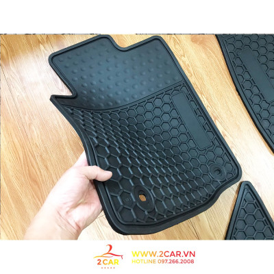 Thảm lót sàn xe Toyota Innova 2016 - 2022 cao su đúc dày theo xe