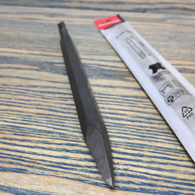 Mũi đục nhọn 14x250mm chuôi SDS Plus Makita 