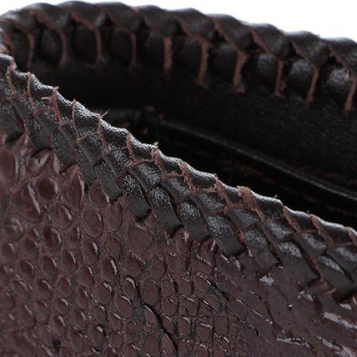 Bóp nam Huy Hoàng da cá sấu nguyên con đan viền kiểu đứng màu nâu đất HT2763