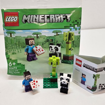 LEGO - 30672 - Steve và Gấu Panda (35 chi tiết)