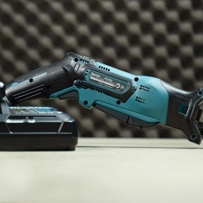 MÁY CƯA KIẾM DÙNG PIN 210W 13MM MAKITA JR105DSAE (2 PIN 12VMAX 2.0AH, 1 SẠC NHANH​​​​​​​.) - HÀNG CHÍNH HÃNG