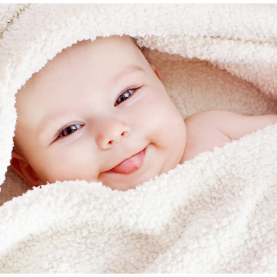 Tranh treo tường em bé đáng yêu baby cute treo phòng bà bầu BB0010 viền trắng