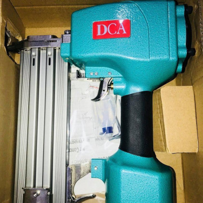 MÁY BẮN ĐINH BÊ TÔNG  4-8 BAR DCA AST64C - HÀNG CHÍNH HÃNG