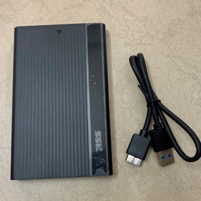 HỘP ĐỰNG Ổ CỨNG 2.5 SSK SHE-095 USB 3.0 - Hàng chính hãng