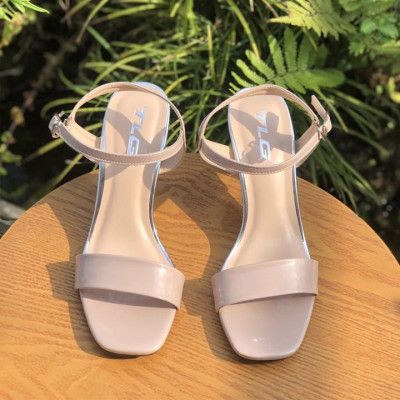 Sandal cao gót hot trend  trẻ trung năng động 21348