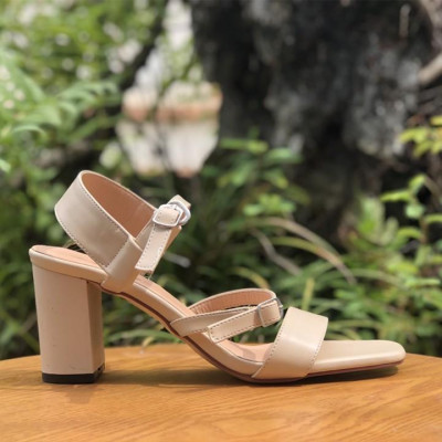 Sandal cao gót hot trend trẻ trung năng động 21284
