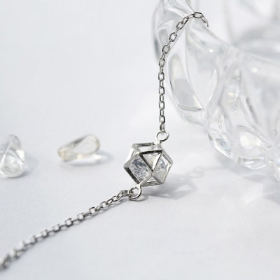 Vòng tay S925 hình khối bọc đá tinh tế