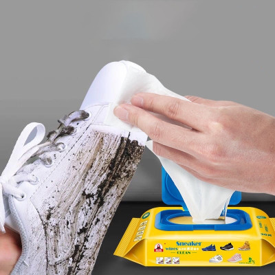 Giấy vệ sinh  giày bịch 30 tờ , vệ sinh các giày thể thao , các loại da , siêu sạch ,giúp sáng bóng , sạch sẽ , tiện lợi nhỏ gọn dễ dàng mang theo mọi nơi 
