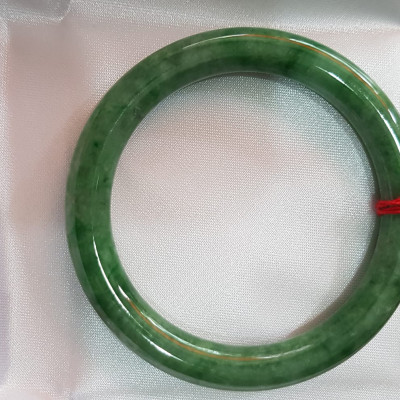 Vòng Cẩm Thạch tự nhiên mới Đậu Lý Sao Sao 56mm x cọng 9mm cao cấp sịn đẹp Vòng tay màu xanh đậu lý bông đậm đều bóng mượt đẹp Nữ 54kg - 64kg đeo rất đẹp sang tay món quà tặng Mẹ , người thân ý nghĩa ạ