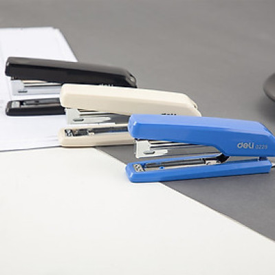 Bấm Kim Trung dùng ghim số 10-Deli 0229