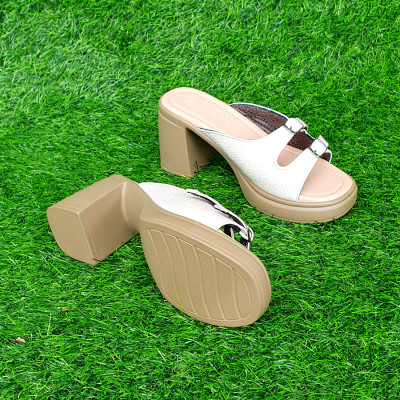 Dép nữ cao gót 8cm Trường Hải da bò mềm mại màu kem CG145