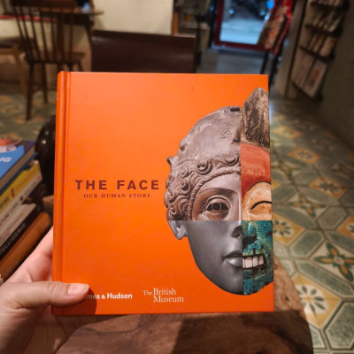 Sách - The Face: Our Human Story  by Debra Mancoff - Art /History in English