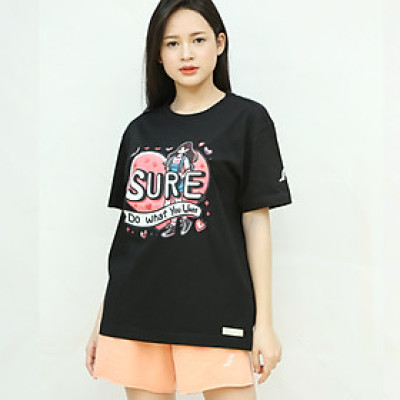 Áo Thun Unisex Cao Cấp in Hình Cô Gái và Trái Tim Xinh Xắn, Chất Liệu Cotton Organic Tốt Cho Làn Da