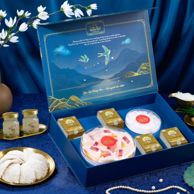 [CHÍNH HÃNG] Yến Sào Hoàng Kim - Hộp Quà Nguyên Bảo Phú Quý (50g Tổ Yến Thượng Hạng & 4 Hũ Yến Chưng Đường Phèn) - Quà Biếu Cao Cấp, Sang Trọng
