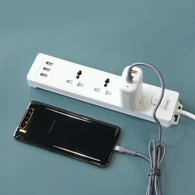 Củ sạc nhanh 3 Cổng 65W Remax RP-U55 GaN3 Pro Quick Charger 65W Sạc cho Laptop và Tab - Hàng Chính Hãng Remax Bảo Hành 12 Tháng Lỗi 1 Đổi 1