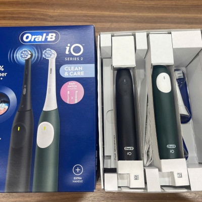 Set 2 Bàn chải đánh răng điện Oral-B iO Series 2 Hàng chính hãng