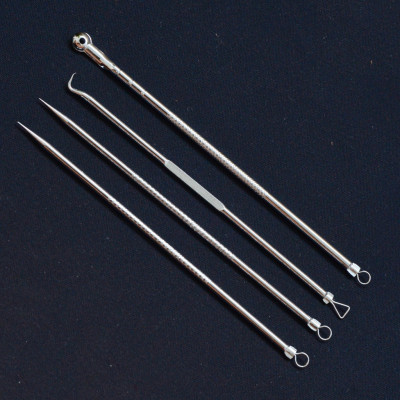 Bộ dụng cụ nặn mụn có hộp đựng GROFA