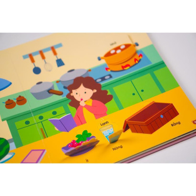 Sách - Lift the flap - So sánh - Lật mở khám phá cho trẻ 0 - 6 tuổi - Đinh Tị Books