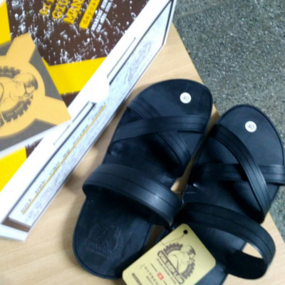 Dép cao su 3 quai chéo