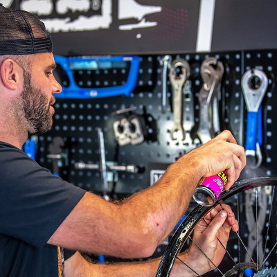 Chất Tẩy Rửa Keo Tự Vá Tubeless Muc Off Glue & Sealant Remover - 200ml