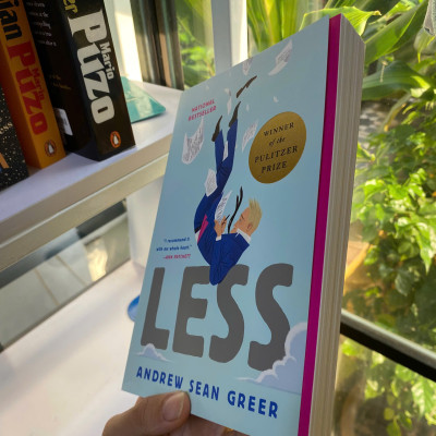 Sách - Less: A Novel by Andrew Sean Greer (WINNER OF THE PULITZER PRIZE) | Contemporary Fiction in English / Ngoại văn Nhập khẩu
