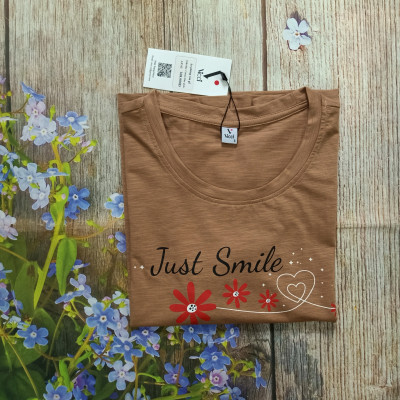 Áo phông, áo thun nữ  cộc tay Vicci AP.01.3 chất liệu cotton vân gỗ in chữ Smile