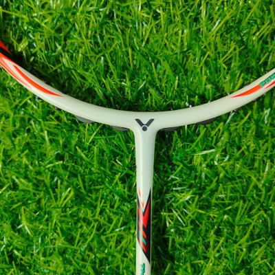 Vợt Cầu Lông Victor Thruster Ryuga CLS Màu Trắng Cam Chính Hãng