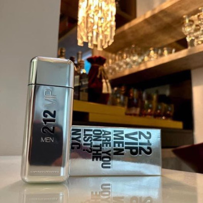 Nước Hoa Nam Carolina Herrera 212 Vip Men Edt 100Ml