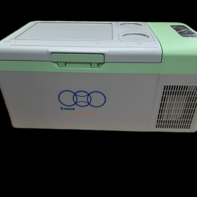 Tủ lạnh ô tô thông minh Alpicool Việt Nam 15 lít - C15 - làm đá nhanh kiêm hộp đựng thực phẩm, kiêm thùng đá cho tài xế, lái xe