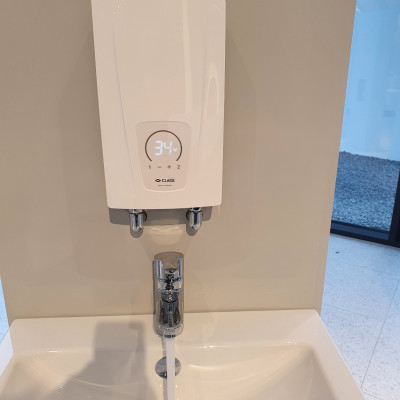 Máy nước nóng trực tiếp CLAGE CEX9 Plus, Chống Giật, Điều Khiển Thông Minh Làm Nước Nóng Trực Tiếp - Hàng Chính Hãng