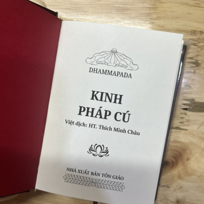 Kinh pháp cú - khổ 8x11cm- tặng kèm bọc sách