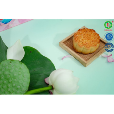 Hộp Bánh Trung Thu 4 bánh 1 trứng 150g Hồng Phúc - Thành Long (600g) - VIỆT NAM
